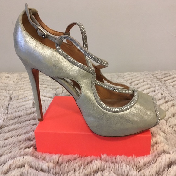 💕Badgley Mischka Silver Jeweled Strappy Platforms - Picture 2 of 8